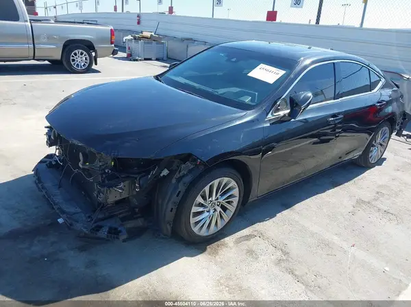 58AEA1C16NU026197 2022 LEXUS ES - Image 2