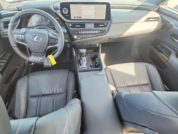 58AEA1C16SU059003 2025 LEXUS ES - Image 8