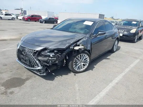 58AEA1C16SU067425 2025 LEXUS ES - Image 2