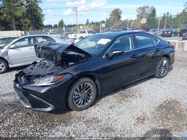 58AEA1C16SU068963 2025 LEXUS ES - Image 2