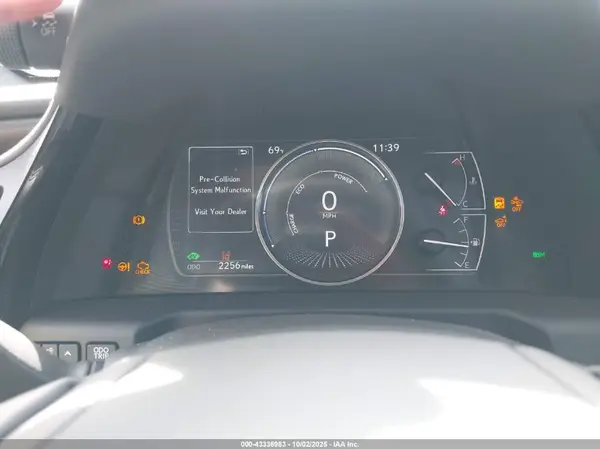 2025 LEXUS ES auction photo 7