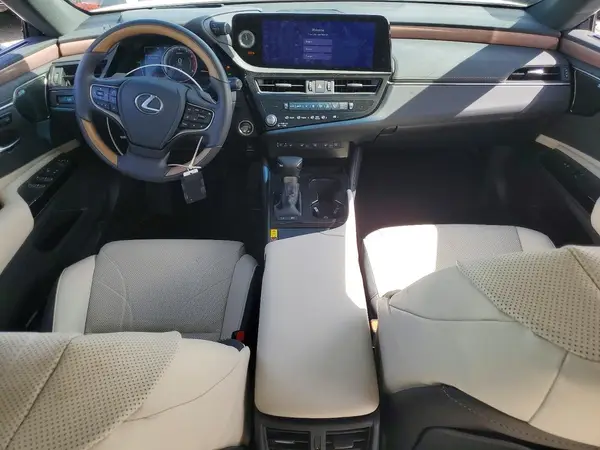 58AEA1C16SU076447 2025 LEXUS ES - Image 8