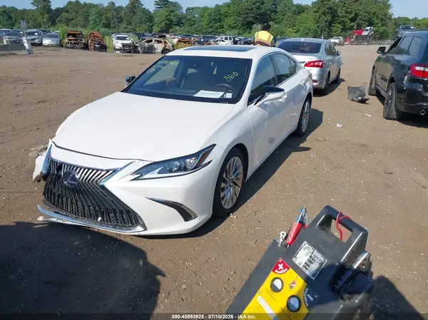 58AEA1C17MU006118 2021 LEXUS ES - Image 2