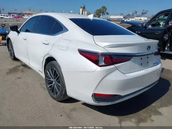 2022 LEXUS ES IAAI lot 42531694 auction photo 3