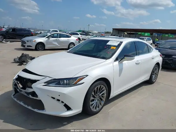 58AEA1C17RU050563 2024 LEXUS ES - Image 2