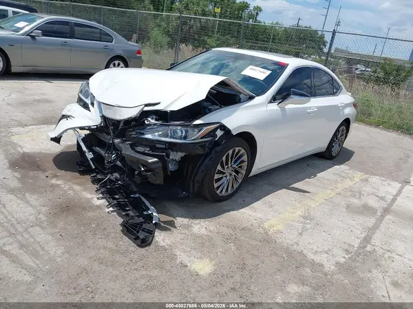 58AEA1C17SU055638 2025 LEXUS ES - Image 2