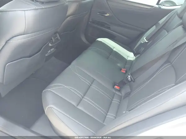 58AEA1C17SU055638 2025 LEXUS ES - Image 8