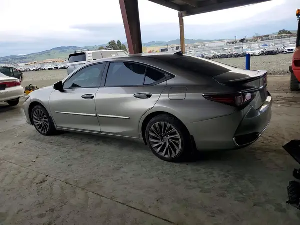 58AEA1C18MU009318 2021 LEXUS ES - Image 2