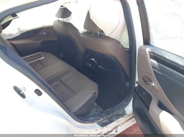 58AEA1C18RU049955 2024 LEXUS ES - Image 8