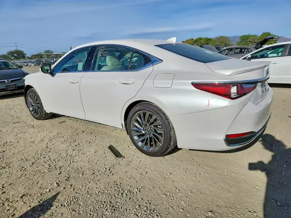 58AEA1C18RU052340 2024 LEXUS ES - Image 2