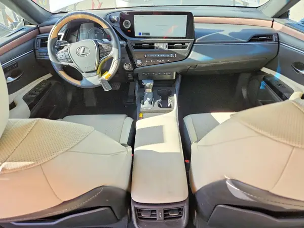 58AEA1C18RU052340 2024 LEXUS ES - Image 8