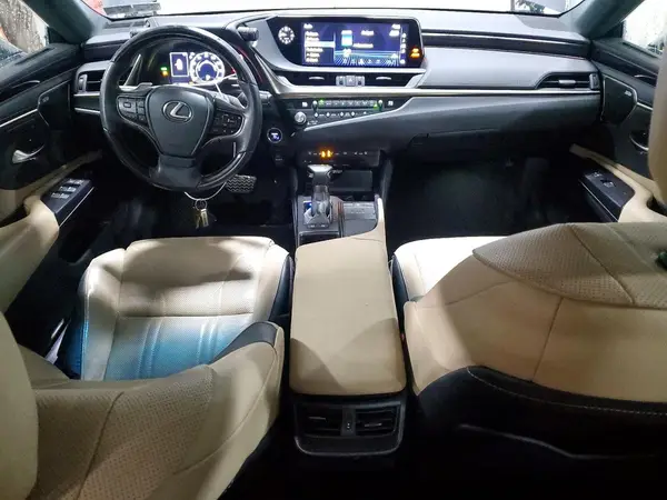 58AEA1C1XMU006470 2021 LEXUS ES - Image 8
