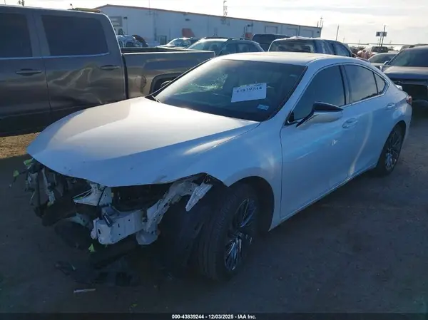 58AEA1C1XRU047317 2024 LEXUS ES - Image 2