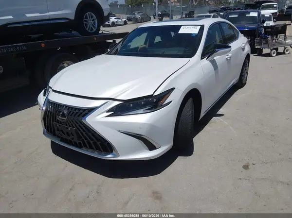 58AEA1C1XSU062633 2025 LEXUS ES - Image 2