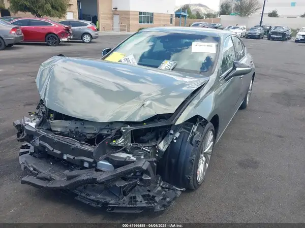 58AEZ1B10LU053600 2020 LEXUS ES - Image 2