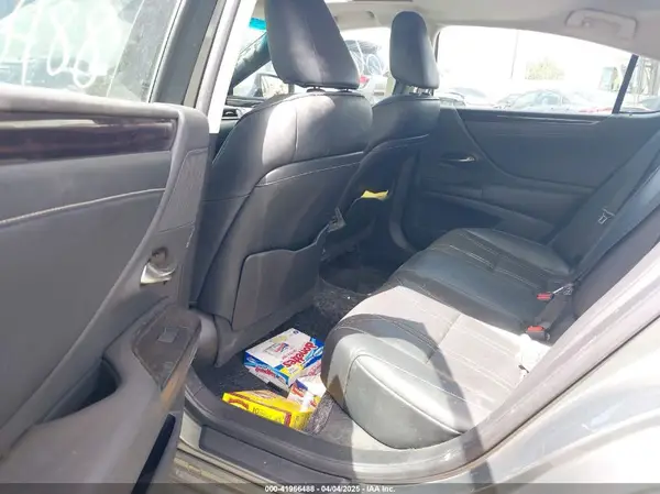 58AEZ1B10LU053600 2020 LEXUS ES - Image 8