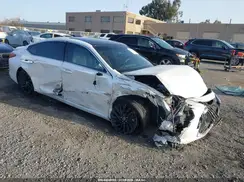 58AEZ1B10MU085870 2021 LEXUS ES
