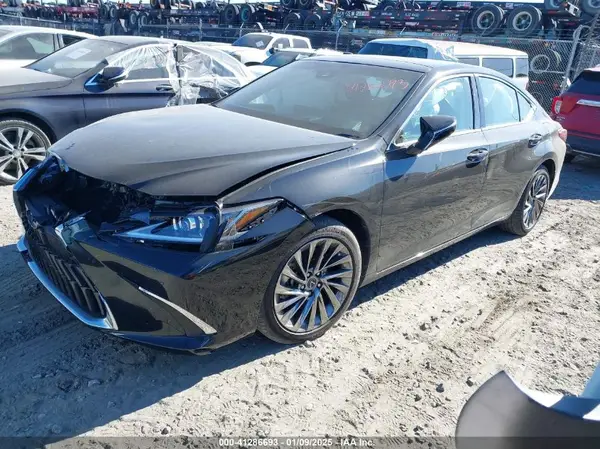 58AEZ1B11RU179019 2024 LEXUS ES - Image 2