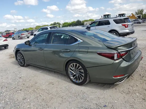 58AEZ1B12SU200868 2025 LEXUS ES - Image 2