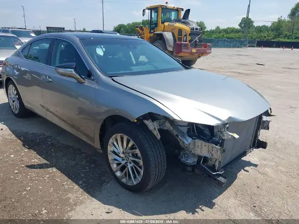 58AEZ1B13LU074652 2020 LEXUS ES - Image 1