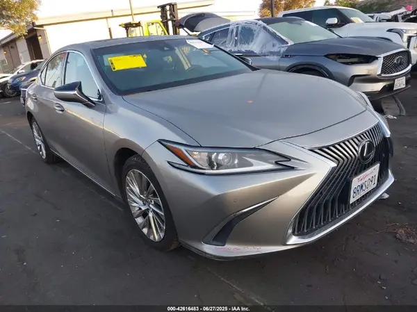 58AEZ1B14LU054653 2020 LEXUS ES - Image 1
