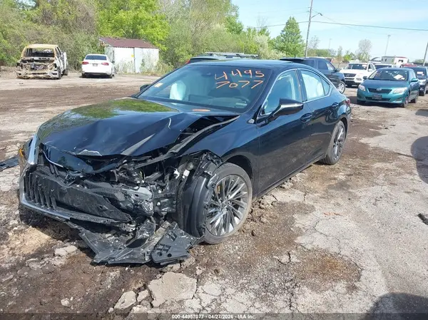 58AEZ1B15RU181257 2024 LEXUS ES - Image 2