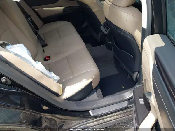 58AEZ1B16LU068960 2020 LEXUS ES - Image 8