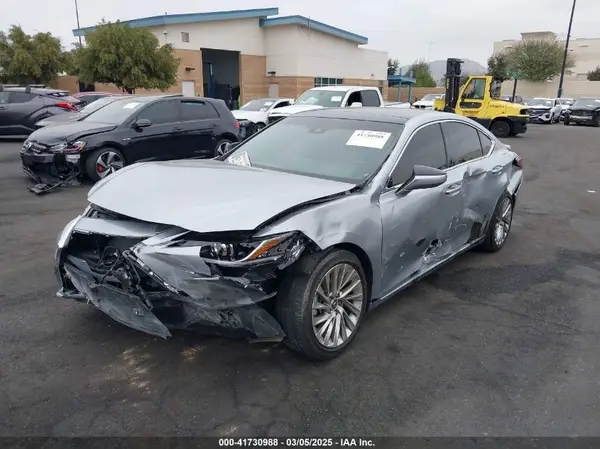 58AEZ1B16NU138444 2022 LEXUS ES - Image 2