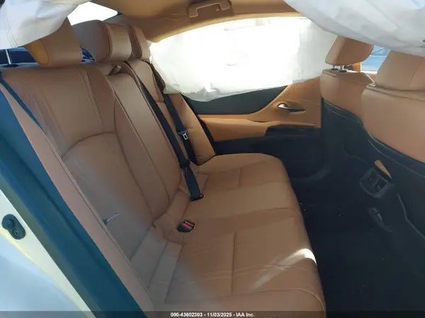 58AEZ1B16RU180148 2024 LEXUS ES - Image 8