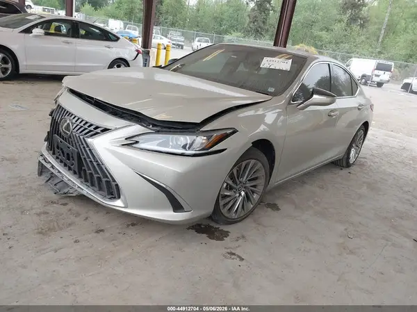 58AEZ1B16RU182398 2024 LEXUS ES - Image 2