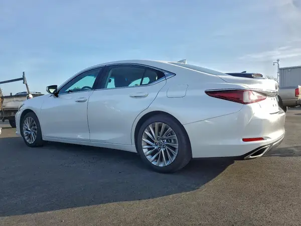 58AEZ1B17LU056722 2020 LEXUS ES - Image 2