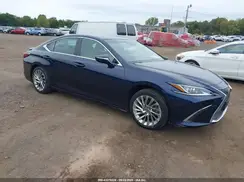 58AEZ1B17LU068319 2020 LEXUS ES