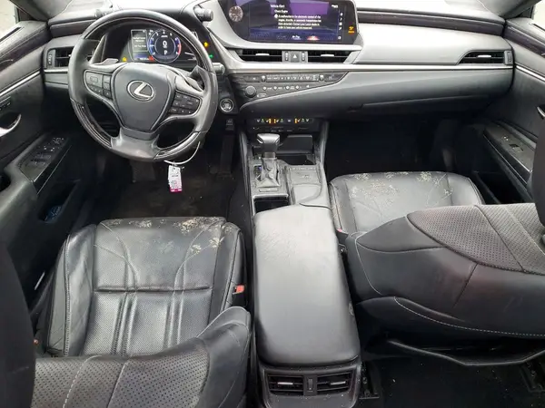 58AEZ1B17LU070040 2020 LEXUS ES - Image 8