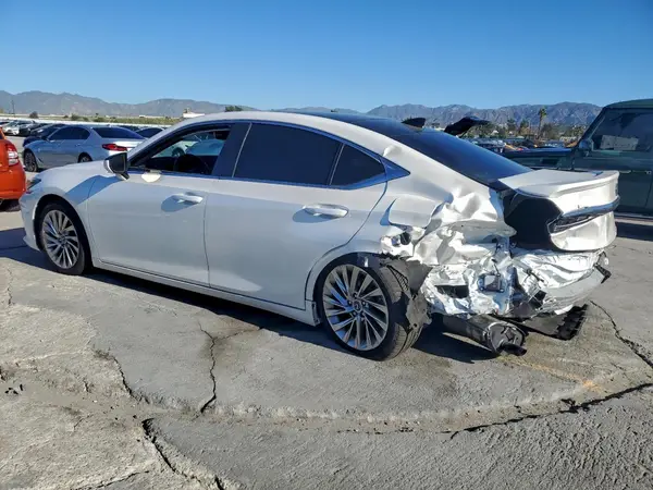 58AEZ1B18MU100793 2021 LEXUS ES - Image 2