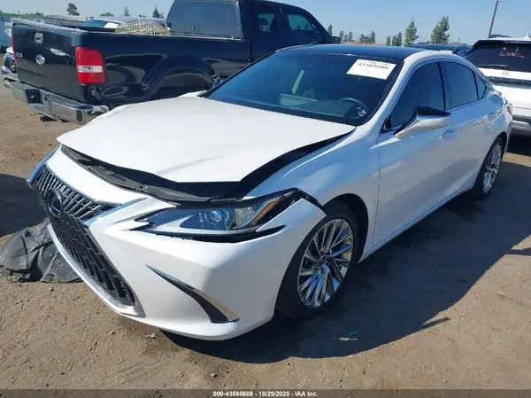 58AEZ1B18NU118714 2022 LEXUS ES - Image 2