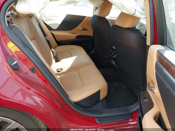 58AEZ1B18RU183990 2024 LEXUS ES - Image 8