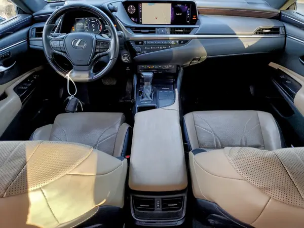 58AEZ1B19LU069990 2020 LEXUS ES - Image 8