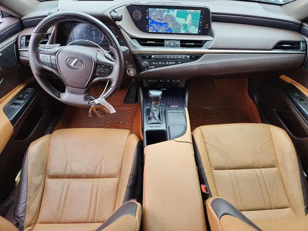 58AEZ1B19LU081525 2020 LEXUS ES - Image 8