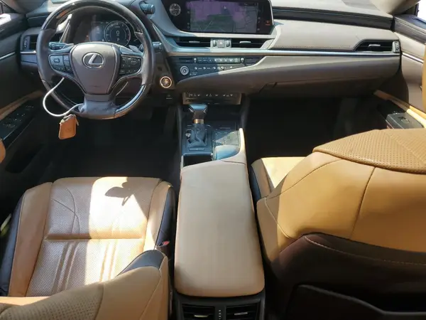 58AEZ1B19MU093952 2021 LEXUS ES - Image 8