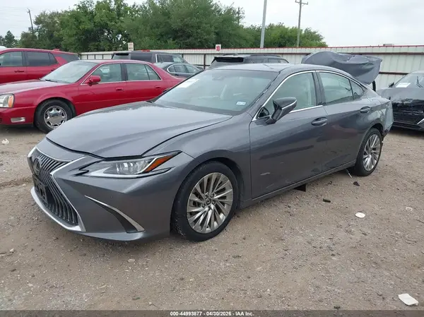 58AEZ1B1XLU053412 2020 LEXUS ES - Image 2