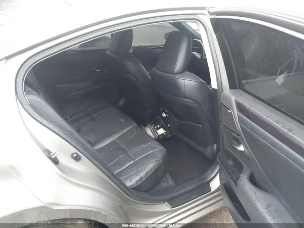 58AEZ1B1XLU066032 2020 LEXUS ES - Image 8