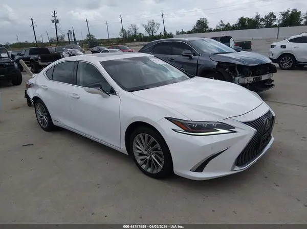 58AF21B1XLU007085 2020 LEXUS ES - Image 1