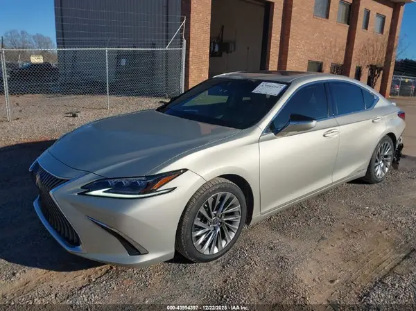 58AFA1C10MU004408 2021 LEXUS ES - Image 2
