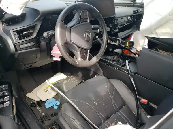 58AFA1C10RU048514 2024 LEXUS ES - Image 8