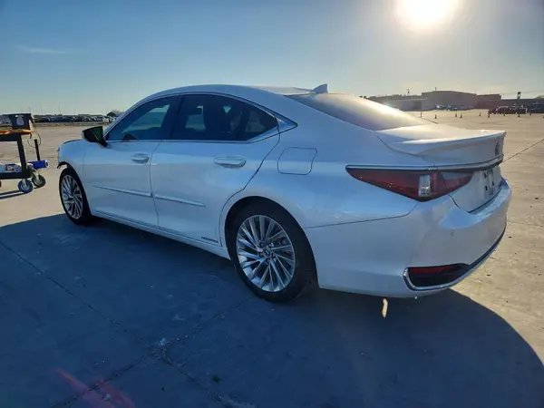 58AFA1C11NU024488 2022 LEXUS ES - Image 2