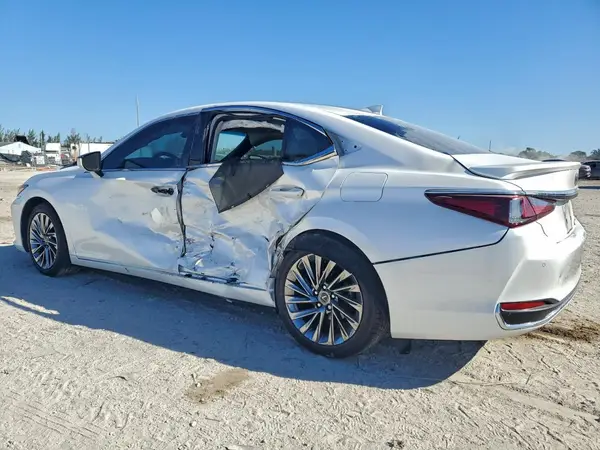 58AFA1C12RU045890 2024 LEXUS ES - Image 2