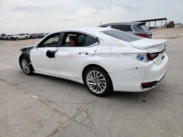 58AFA1C14MU007912 2021 LEXUS ES - Image 2