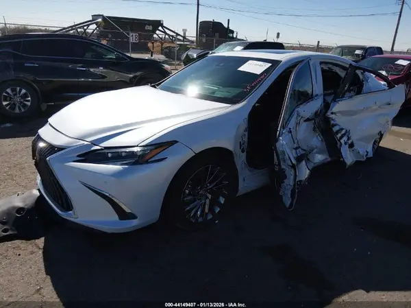 58AFA1C16RU049912 2024 LEXUS ES - Image 2