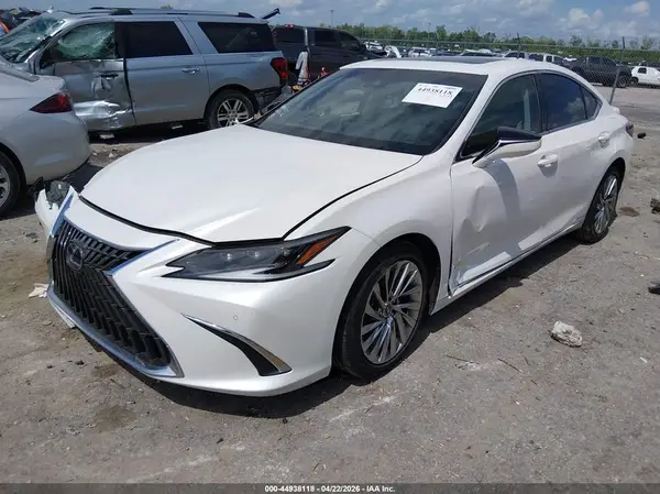 58AFA1C17NU020235 2022 LEXUS ES - Image 2