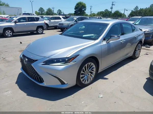 58AFA1C19NU022715 2022 LEXUS ES - Image 2